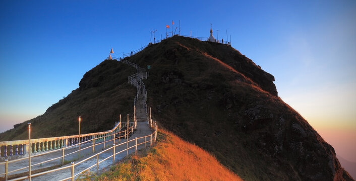 Mulayit Taung or Myleh Yit
It is part of the Dawna Hills mountain range of the Burmese people in Karen State. Myawaddy Province Myanmar
