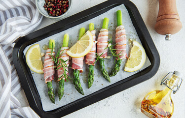 Asparagus with ham before baking