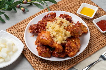 Fried, chicken, seasoning, duck, half-and-half, fried, chicken, Korean, mustard, sauce, radish, soy sauce, garlic,