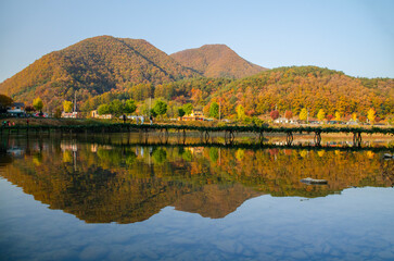 Fototapeta premium 반영과 섶다리