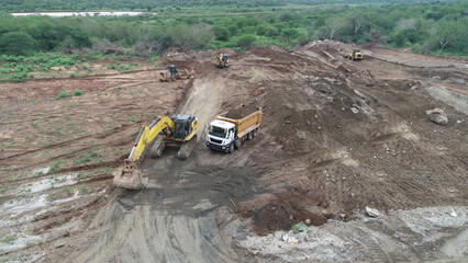 dirt road construction,