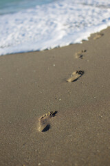 Fußspuren im Sand, Strand, Laufspuren