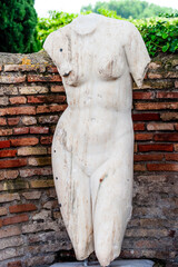 statues in Ostio Antica