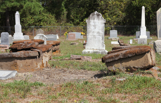 Historic Bascom Cemetery Located outside of Tyler TX