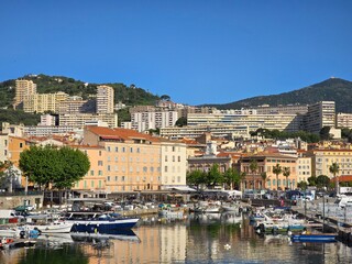 Fototapeta na wymiar Port d'Ajaccio, en Corse