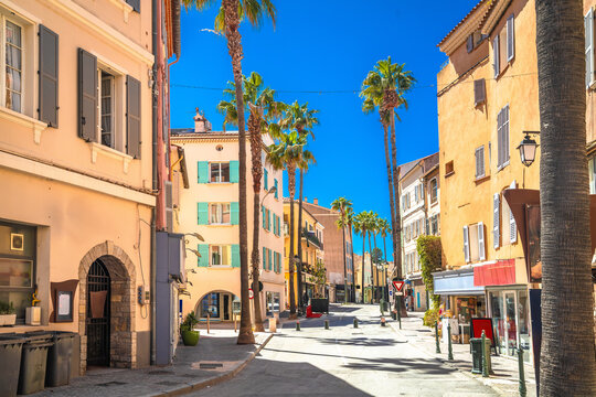 Fototapeta Town of Sanary sur Mer colorful street view
