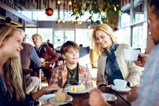 Family enjoying time together at a cafe