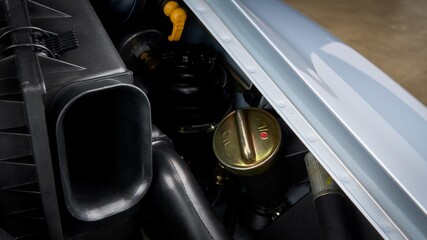 Oil lid in a car