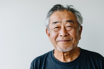 Obraz premium 日本人のおじいさんのポートレート（シニア・高齢者・敬老の日・父の日） 