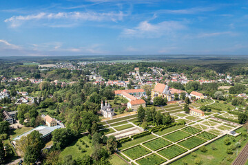 Neuzelle mit Kloster im Landkreis Oder-Spree aus der Luft fotografiert