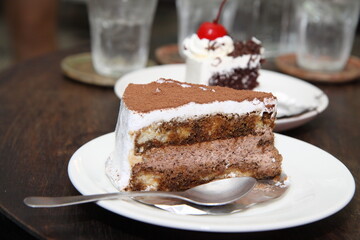 Tiramisu and chocolate cake, It's so yummy.