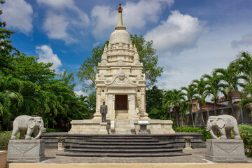 Fototapeta premium Vihara Dhamma Sundara or also called White Temple, a temple that is in the middle of the Solo City of Central Java Indonesia