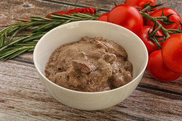 Soft chicken liver with cream