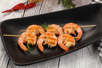 Grilled king prawn skewer snack
