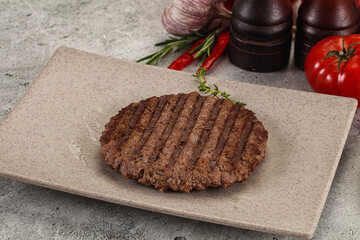 Grilled minced beef burger cutlet