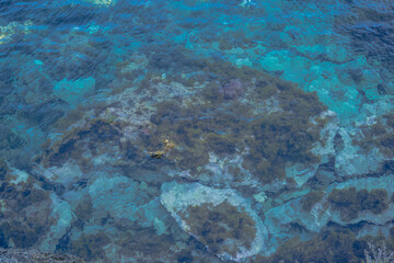 Felsk&uuml;ste am Meer mit Sandstrand Balearen Spanien 