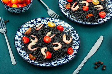 Vegan spaghetti with shrimp.