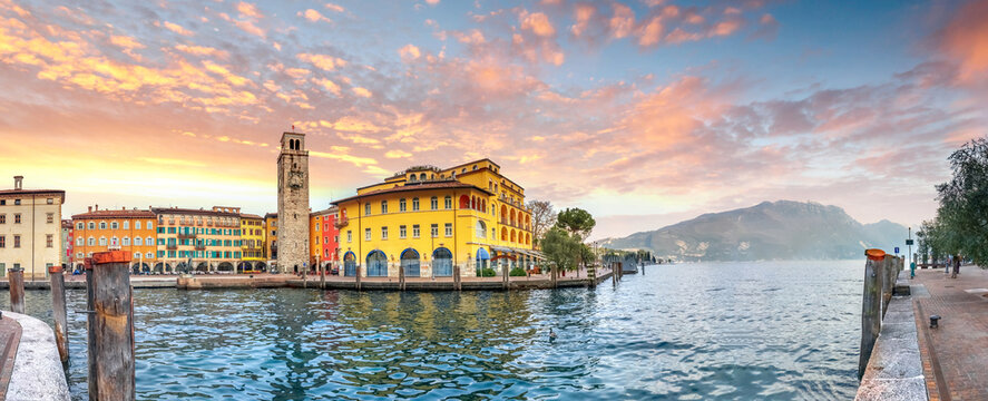 Altstadt, Riva del Garda, Gardasee, Italien 