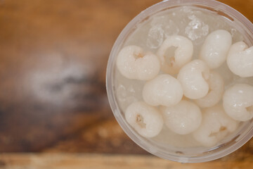 Cool longan juice ready to drink, delicious fresh longan juice