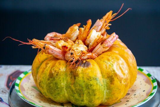Traditional shrimp bob&oacute; in moranga pumpkin