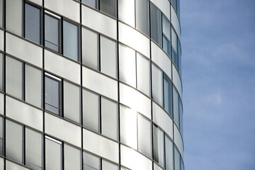 Bulding en plein soleil