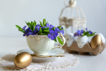 Easter eggs, spring flowers and hot tea, a great holiday.