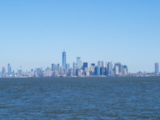 Obraz premium Downtown Manhattan skyline seen from New York Bay