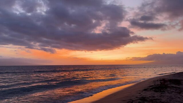 Scenic Kaanapali Beach sunset on Maui, Hawaii