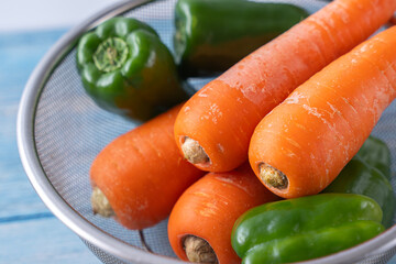 にんじんとピーマン　新鮮な野菜