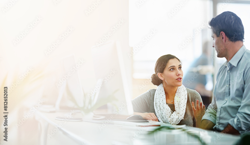 Aufkleber collaboration, explain or planning with employee and mentor in office together for discussion. coach