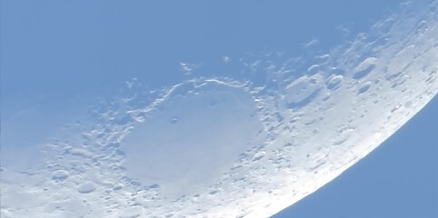 Mondkrater (Mare Crisium) © Roland