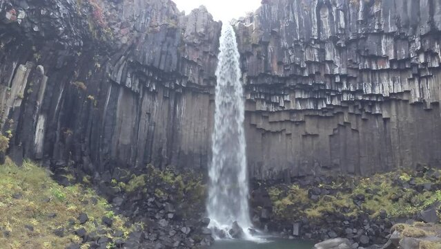 
157 / 5,000
Resultados de traducci&oacute;n
Traducci&oacute;n
Stunning afternoon view of the famous Svartifoss (Black Fall) waterfall. Exotic autumn scene at Skaftafell, Vatnajokull National Park, Iceland