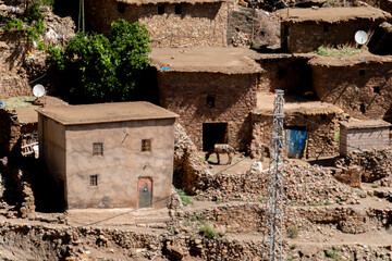 how to live in the middle of nowhere and survive