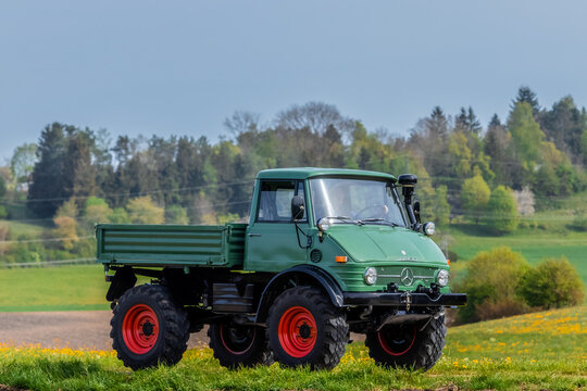 Mercedes-Benz Unimog german oldtimer vintage 4x4 off-road utility truck