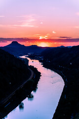 Blick von der Kleinen Bastei in die Sächsische Schweiz und auf die Elbe