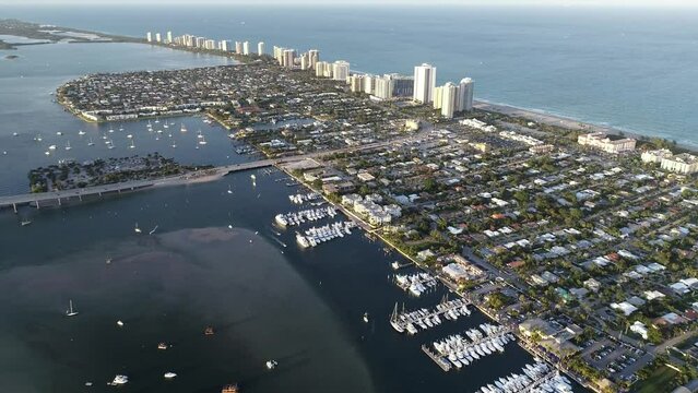 Palm Beach Florida - Marina and yachts