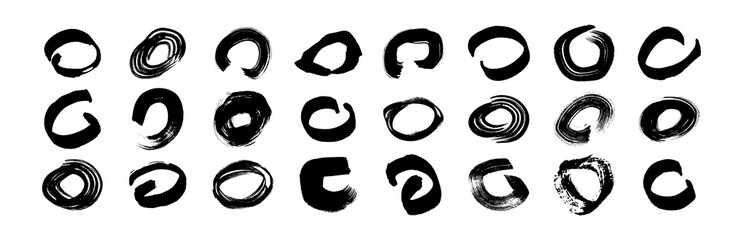 Set of black grunge brush strokes in circle form