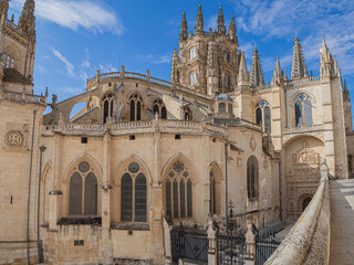 Grandiosa fachada de la Catedral de Burgos, dedicada a Santa Mar&iacute;a en Espa&ntilde;a, Patrimonio de la Humanidad, verano de 2021.