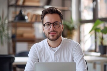 Obraz premium Responsibilities and skills required for an Application Processing Manager and Recruiter in a dynamic hiring environment.