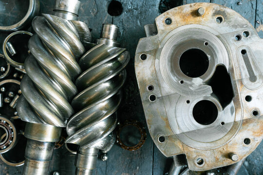 Details of a old screw compressor that has been in operation for a very long time