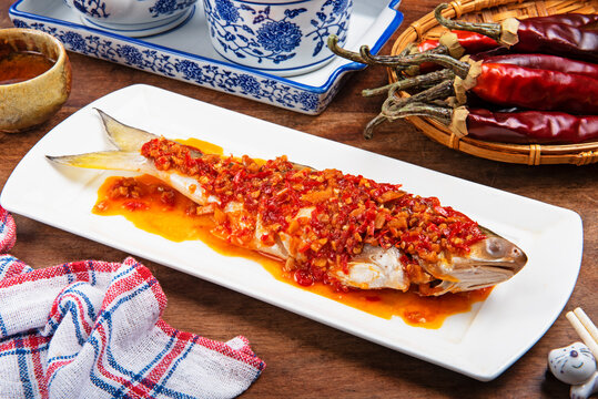 Chop bell pepper fish, Steamed fourfinger threadfin fish with chilli pepper 