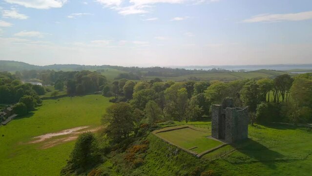 Aerial shot of Strangford Lough in County Down, Northern Ireland.

Filmed on a sunny day, the camera moves right to left, revealing Audley's Castle.

Produced in 4K, 60fps and in Rec709 color space.