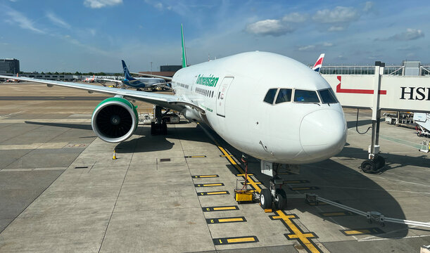 Turkmenistan Airlines Boeing 777 Boarding Flight To Ashgabat 