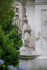 Fototapeta premium statue in the park