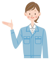 案内する作業着姿の女性