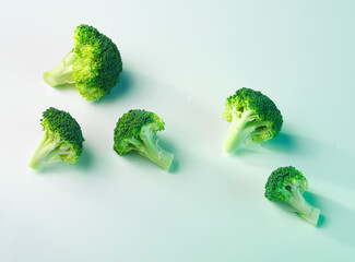 brokkoli, Gemüse, isoliert, Broccoliröschen, Vitamine