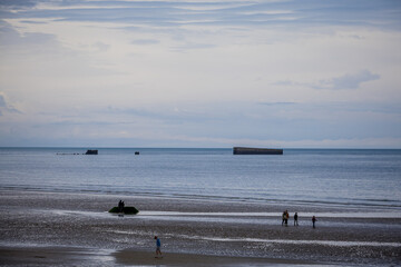 Vestiges du Port artificiel d'Arromanches utilisé pour le débarquement de Normandie