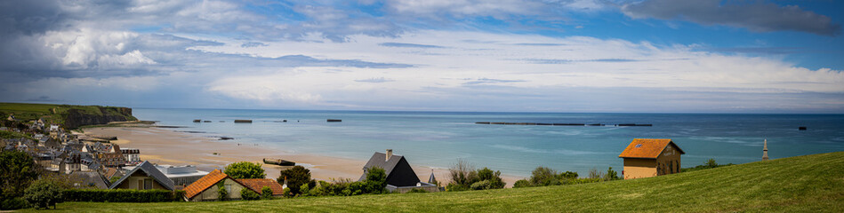 Panorama des Vestiges du Port artificiel d'Arromanches utilisé pour le débarquement de Normandie