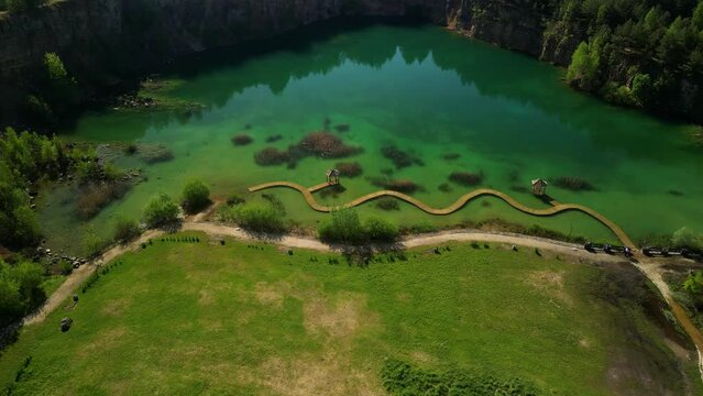 Arboretum Park Gr&oacute;dek polskie Malediwy dron