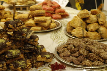 POSTRES , DULCES , CHOCOLATES Y FRUTOS SECOS